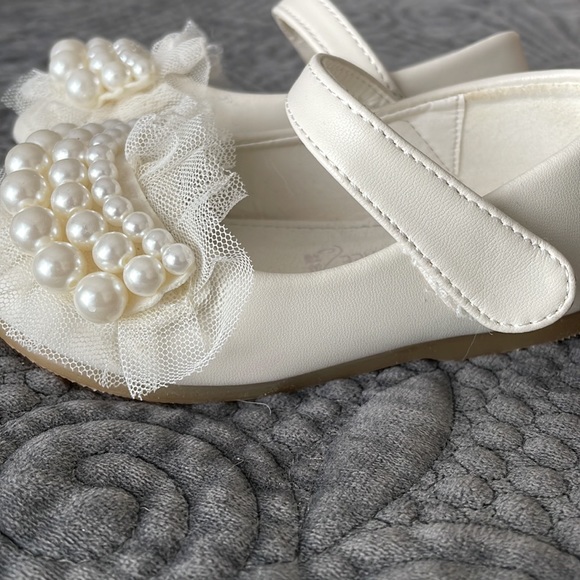 Dress shoes - Picture 3 of 5